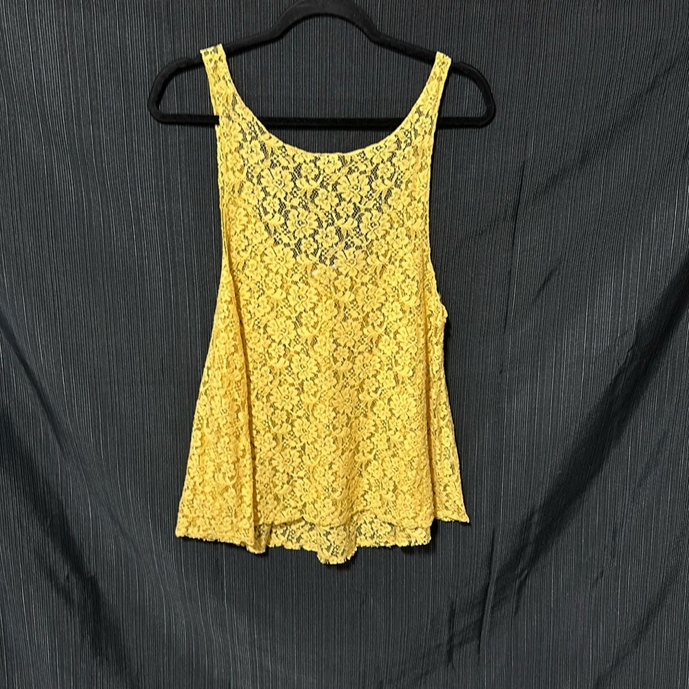Treasure bond brand / Yellow lace top / Size S / P-12‎